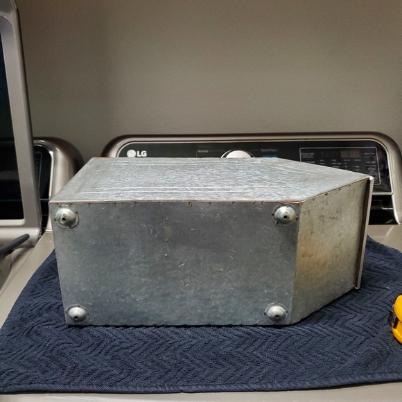 Farmhouse Galvanized Steel vintage Footed metal container L👀K - Picture 5 of 17